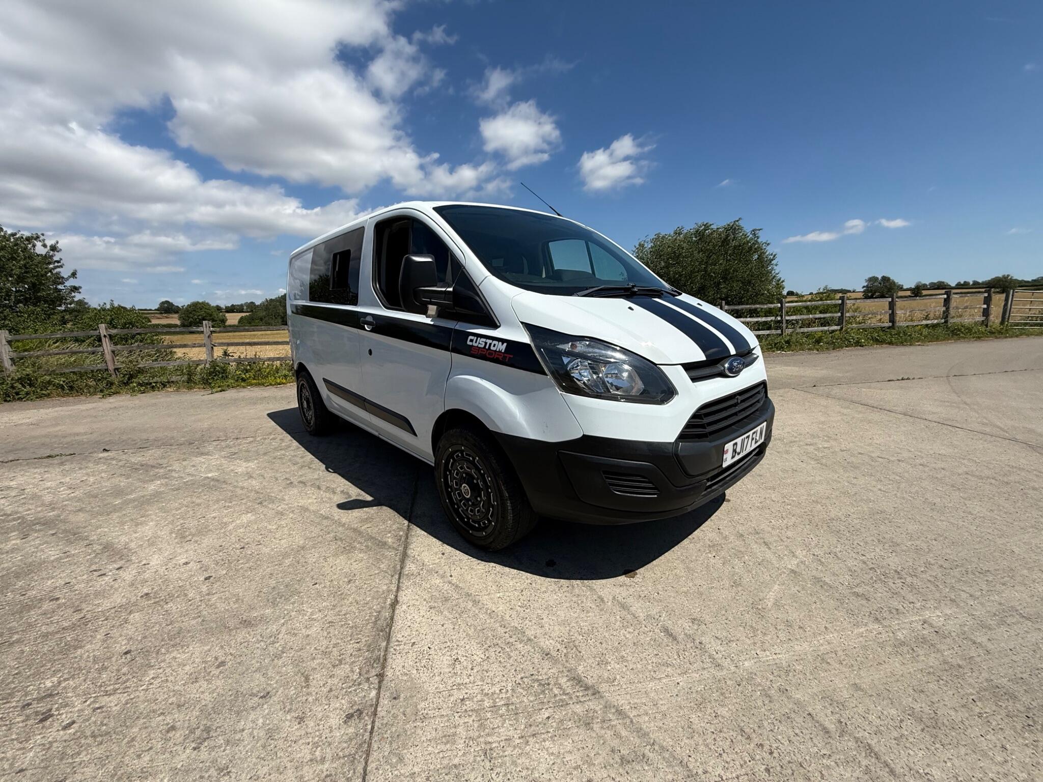 Ford Transit Custom 2.0 TDCi 290 L1 H1 5dr — photo 51 of 84